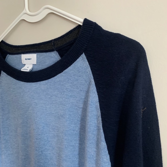 OLD NAVY Men’s Periwinkle/Navy Crewneck Sweater - Picture 3 of 6